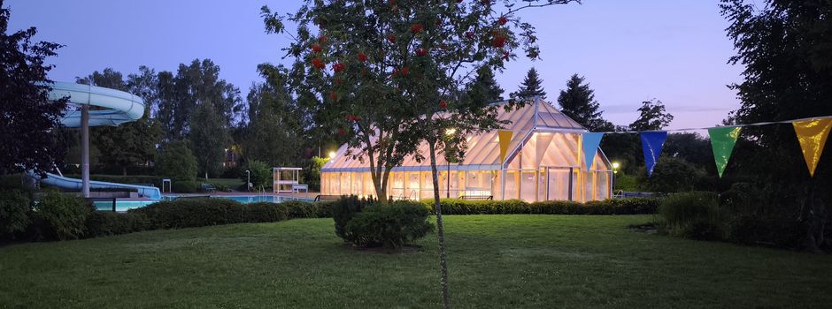 50 Jahre Freibad Friedland: Jubel und Wasserfest