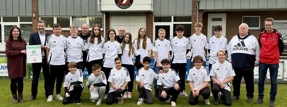 DFB‑Junior‑Coach‑Ausbildung: 17 Jugendliche für Herzerocker SV und TSV Victoria Clarholz zertifiziert