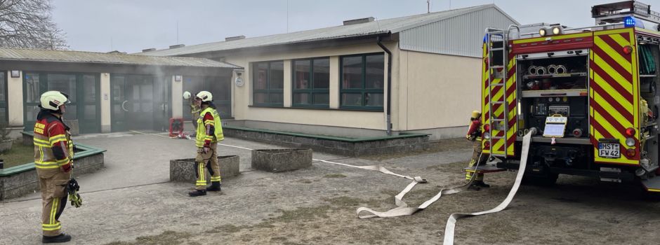 Erfolgreiche Einsatzübung unserer Feuerwehr in der Wesenberger Schule