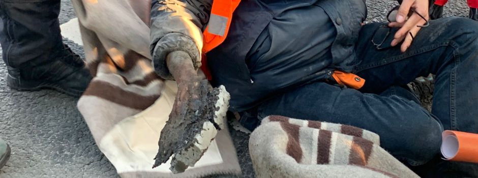 Mainzer Klimakleber: Muss seine Hand wirklich amputiert werden?