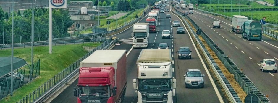 Nur über Standstreifen unterwegs: Polizei stoppt Fahrer auf A61 bei Worms