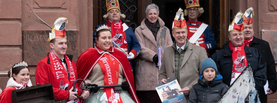 Närrische Machtübernahme: Sturm aufs Alte Rathaus am 3. Januar