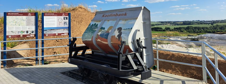 Neuer Flyer erschienen: Weg zum Kaolin-Tagebau-Aussichtspunkt