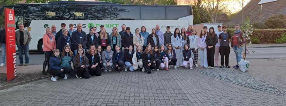 Jugendlichen auf den Weg nach St.Broladre