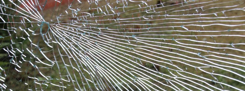 Dreister Einbruch in Mülheim-Kärlich: Täter erbeuten Schmuck und Lederwaren