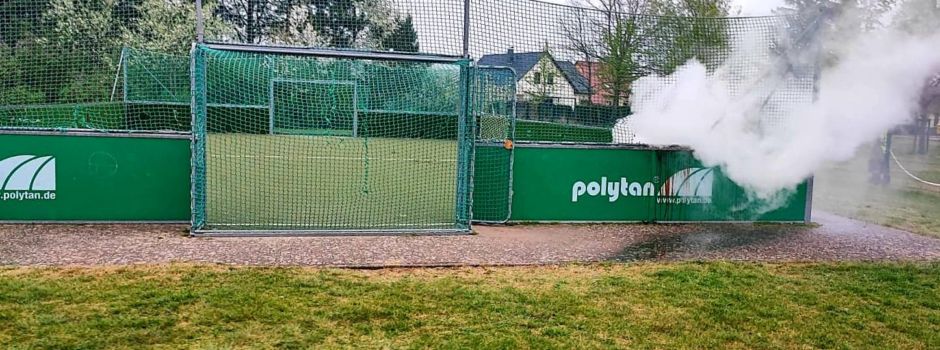 Brandstiftung am Bolzplatz der Schule