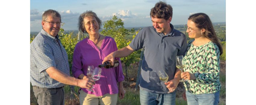 Wein, Musik und Rundfahrten: Das Weingut Jung & Sohn lädt zum Hoffest