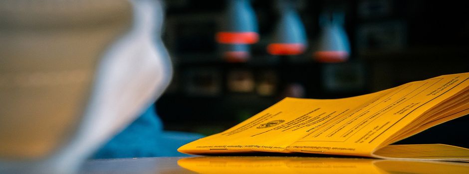 Polizei schnappt mutmaßlichen Impfpass-Fälscher in Wiesbaden