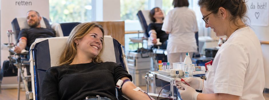 Heute Blut spenden und helfen
