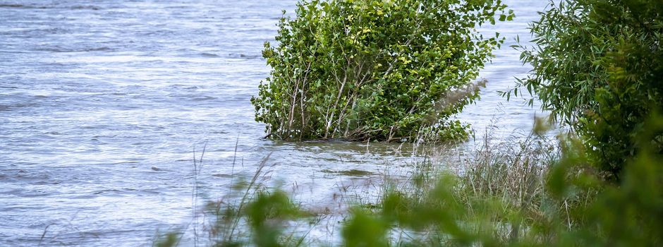 Hochwasserwarnung vor Ausuferungen und Überschwemmungen