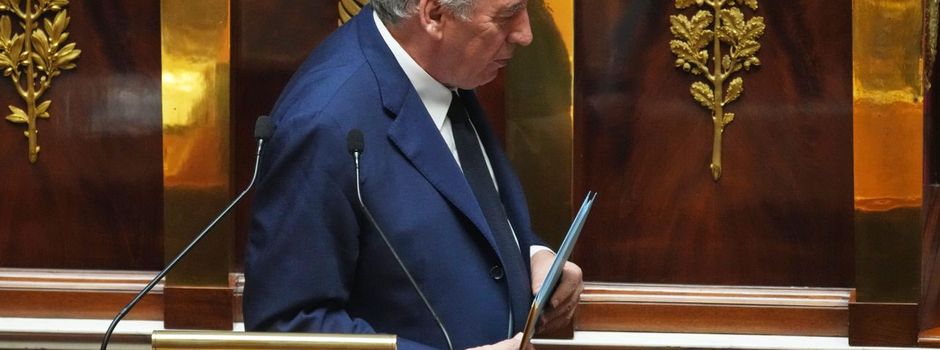 Frankreichs Regierung stürzt bei Vertrauensfrage