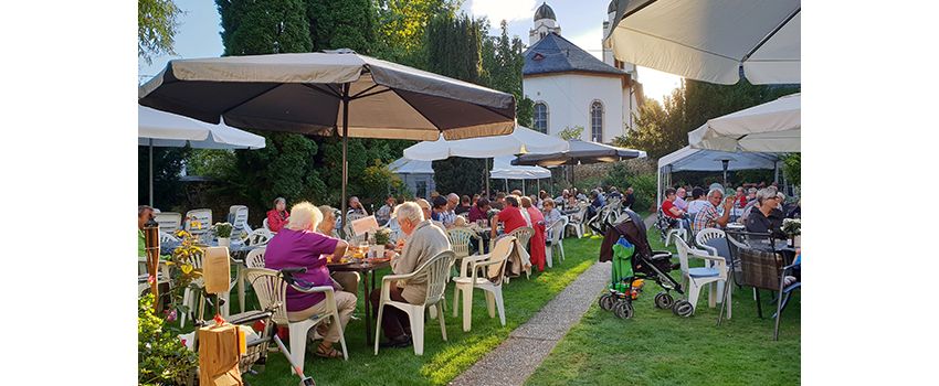 Genuss im Gutsgarten: Der Deutschherrenhof Frey lädt zum Hoffest