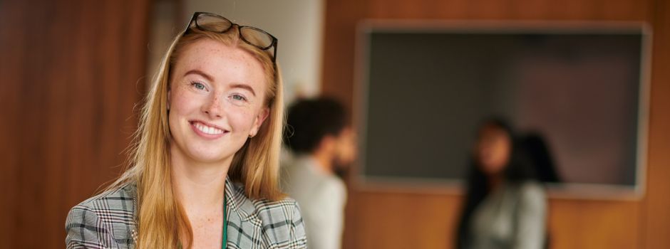 Nach Studienabbruch: Wie die Agentur für Arbeit einer jungen Frau zum Traumjob verhalf