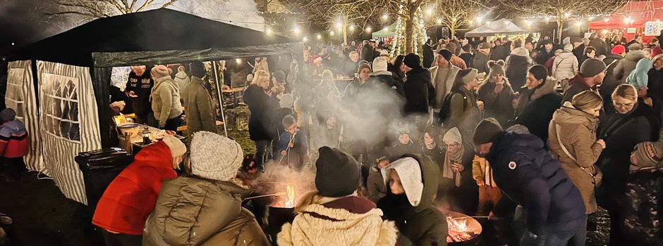Dorfweihnacht Neuberg: Ausverkauft, angegrillt und nikolausgeprüft