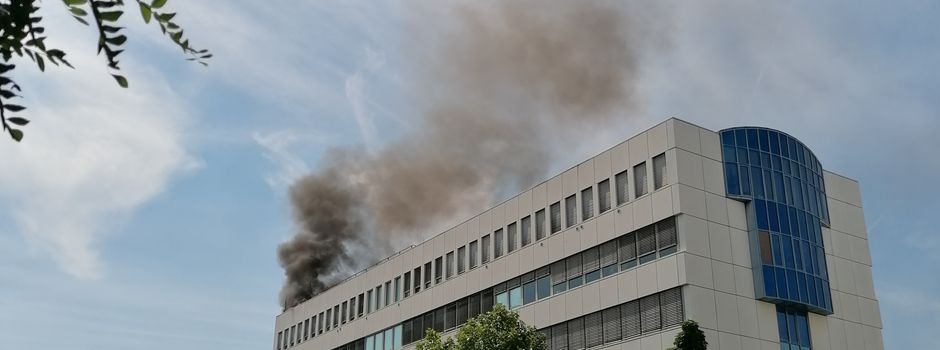 Großeinsatz der Feuerwehr: Brand in Arztpraxis