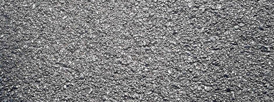 Asphaltschlussarbeiten nach Glasfaserausbau: Telekom sagt zeitnahe Fertigstellung zu