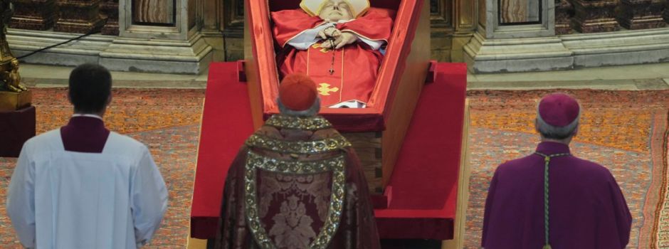 Großer Andrang: Gläubige nehmen Abschied von Franziskus