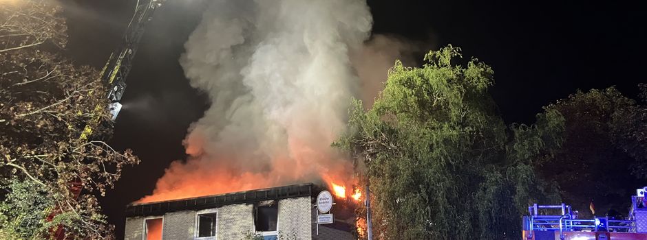 Brand im ehemaligen Sportparkhotel: Feuer nach mehr als elf Stunden gelöscht