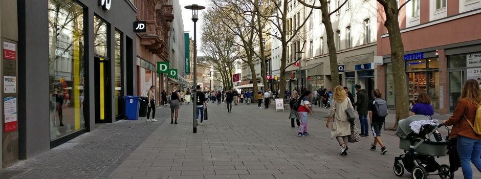 Brutaler Raubüberfall auf zwei Jugendliche in Wiesbaden