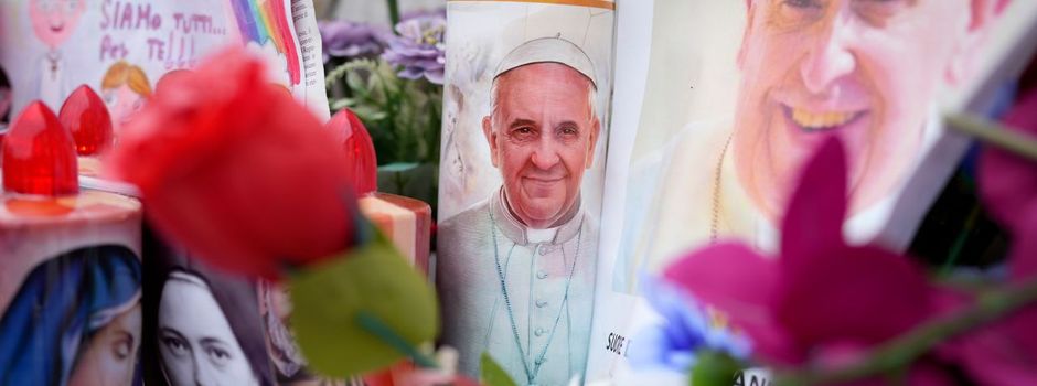 Vatikan: Franziskus geht es etwas besser