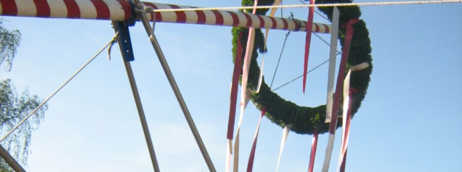 25 Jahre Maibaumaufstellung in Udenhausen