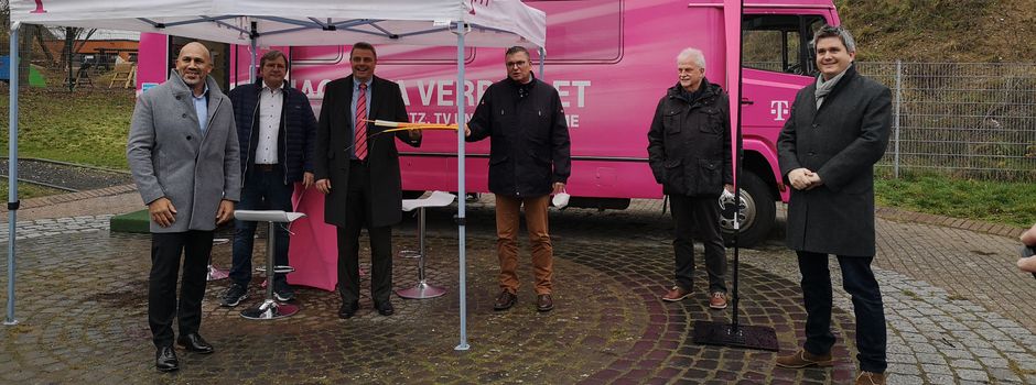Großflächiger Glasfaserausbau in Niederkassel