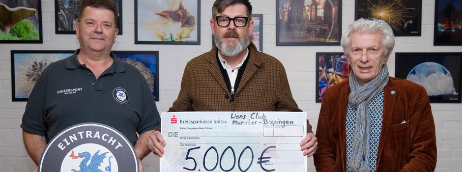 5.000 Euro an die Jugendstiftung der Eintracht Munster gespendet
