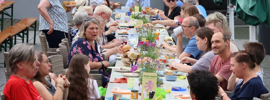 Erste „LÖWENTAFEL“ begeistert mit Gemeinschaft, Ideen und Begegnungen