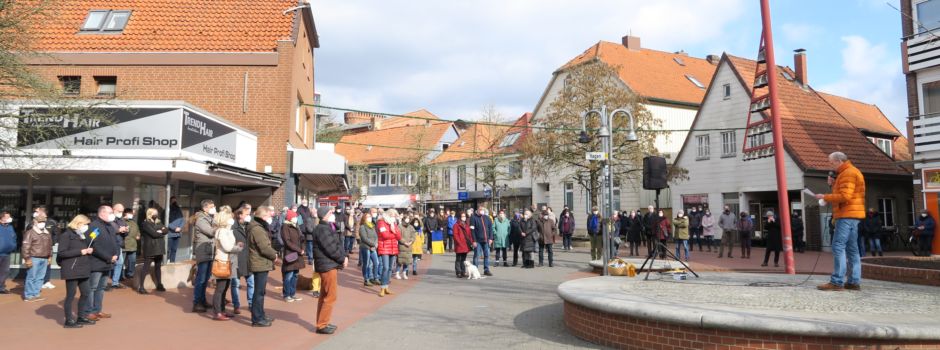 Gedenkminute in der Fußgängerzone