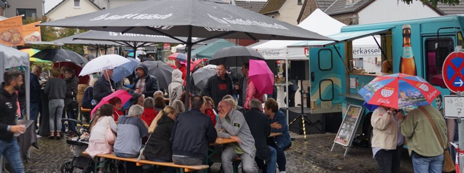 Rheidt: Trotz schlechten Wetters gut besucht – „Die Feierabendmärkte sind in Niederkassel angekommen“