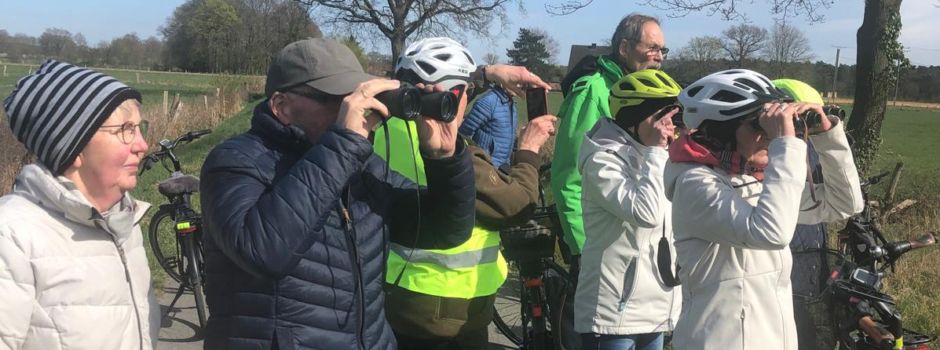 Heimatverein Clarholz erkundet die Beelener Mark per Fahrrad und Fernglas
