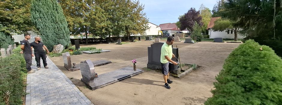 Friedhof - Grünflächen erneuert