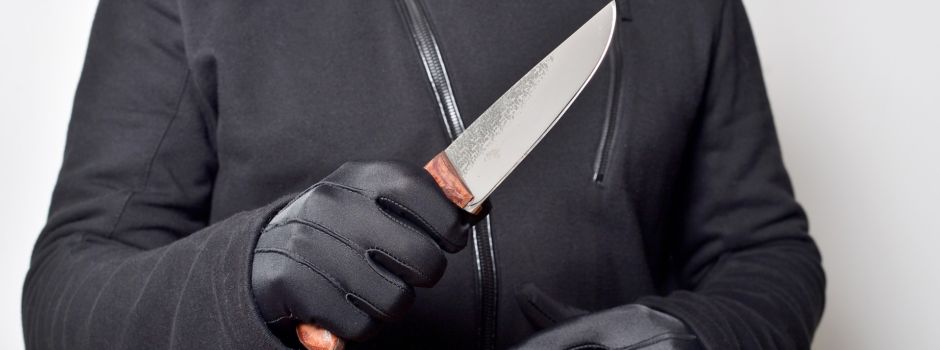 Nicht ernst genommen: Mann schlägt Räuber in die Flucht