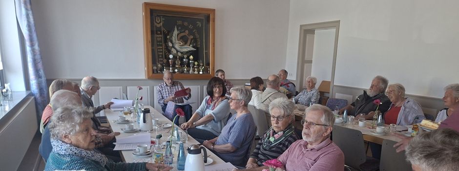 Stimmungsvolles Dorfcafe im April