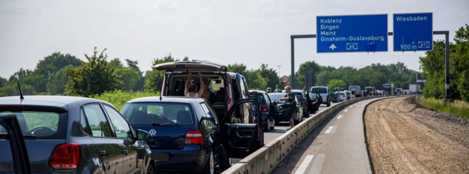 Bei 33 Grad: Menschen sitzen stundenlang auf A60 Richtung Mainz fest