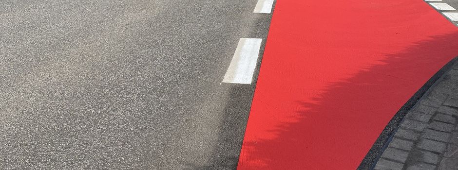 Mehr Sicherheit durch neue Markierung an der B202