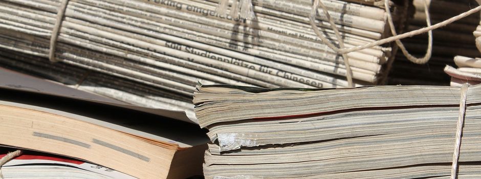 Schützen sammeln Altpapier