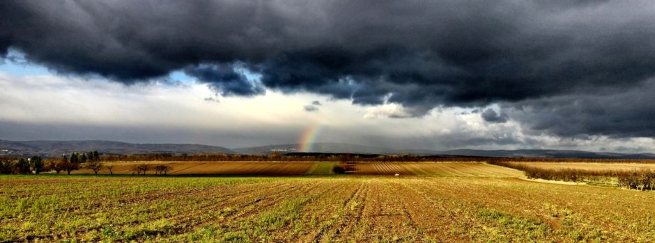 Starkregen, Hagel, Sturmböen: Die Woche startet mit Unwetter