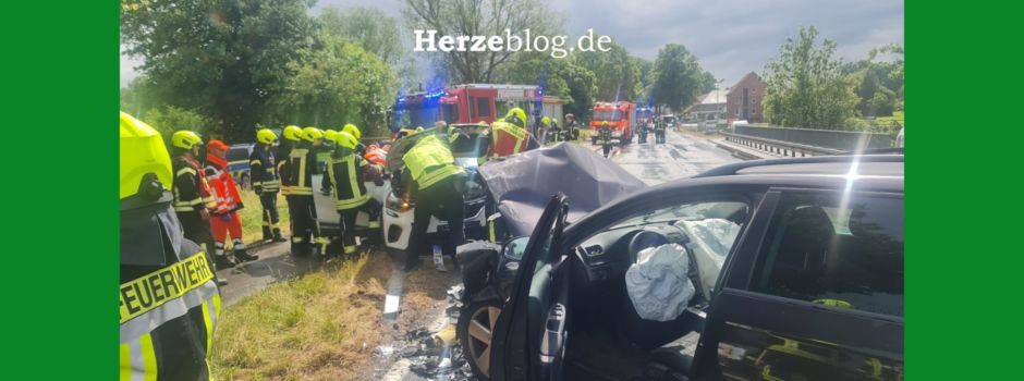 Verkehrsunfall: Drei Verletzte bei Frontalzusammenstoß in Herzebrock-Clarholz