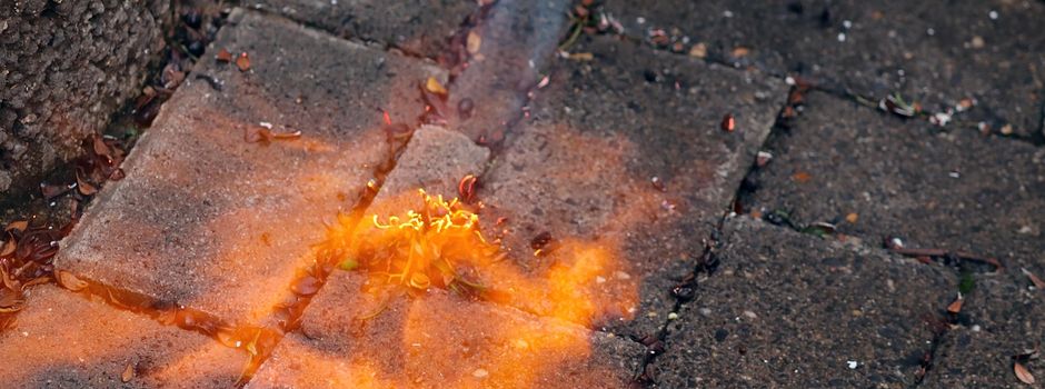 Sicherer Umgang mit Feuer bei der Unkrautvernichtung