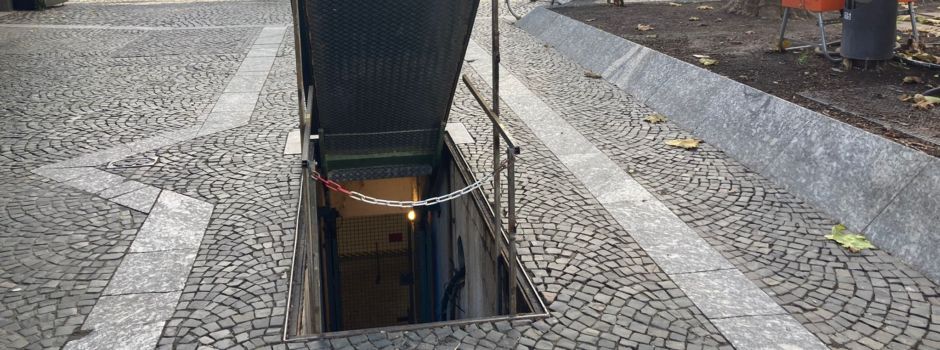 Geheimgang? Wohin diese Treppe am Höfchen führt