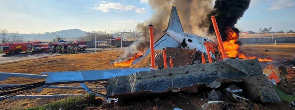 Flugzeug in Südkorea zerschellt - 179 Tote