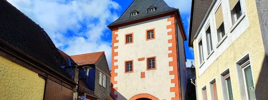 Zeitgenössische Kunst in historischen Mauern: „KunstSommer“ im Gautor Oppenheim