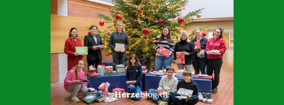 EG Wunschbaum Schülerinnen und Schüler des Einstein-Gymnasiums erfüllen Weihnachtswünsche