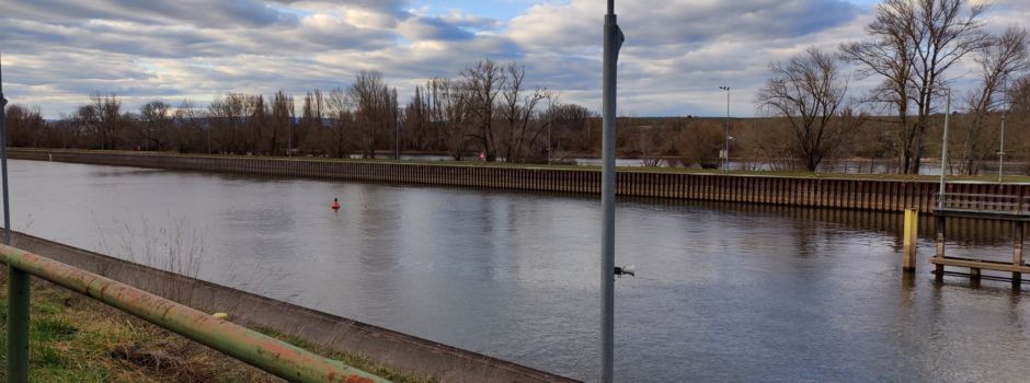 Zwei Binnenschiffe kollidieren bei Mainz-Kostheim