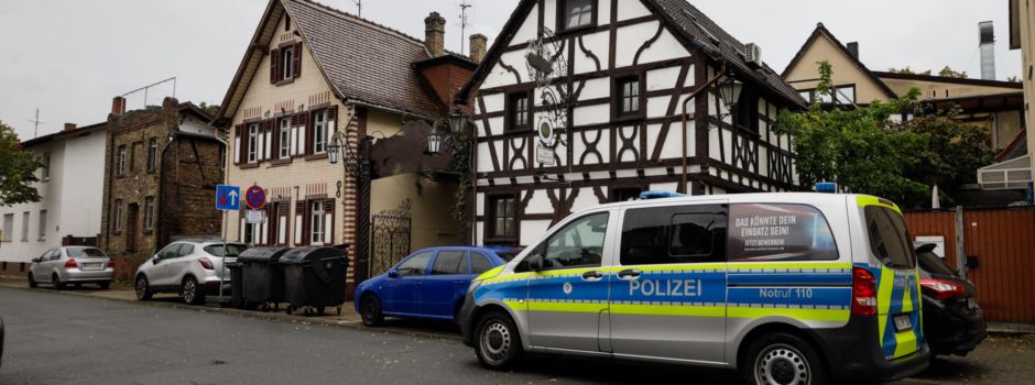 13-Jähriger sticht mit Messer auf Frau (25) ein