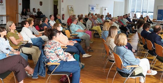 „Pflege daheim – nicht allein“: Landkreis zeigt Wege zur Entlastung auf