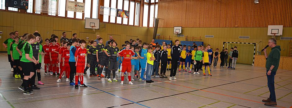 Kleine Fußballer sorgen für spannende Spiele
