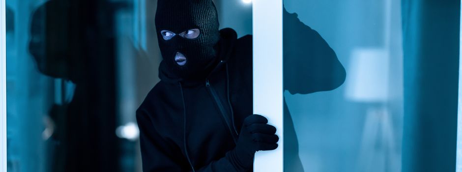 Einbrecher steigen in Einfamilienhaus ein