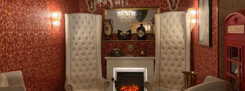 Flüsterbar im „Old English“-Stil: Neueröffnung in der Neutorstraße